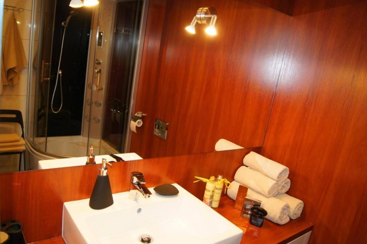 Apartamenty Kamienna - Wypoczynek , Cisza I Spokoj - Nie Na Imprezy Ченстохова Экстерьер фото